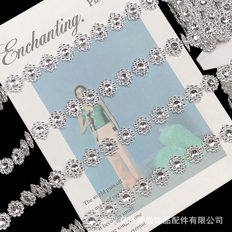 Nuevos diamantes brillantes accesorios ropa accesorios decorativos materiales auxiliares diy cosido a mano ropa nacional accesorios cadenas de diamantes details Picture
