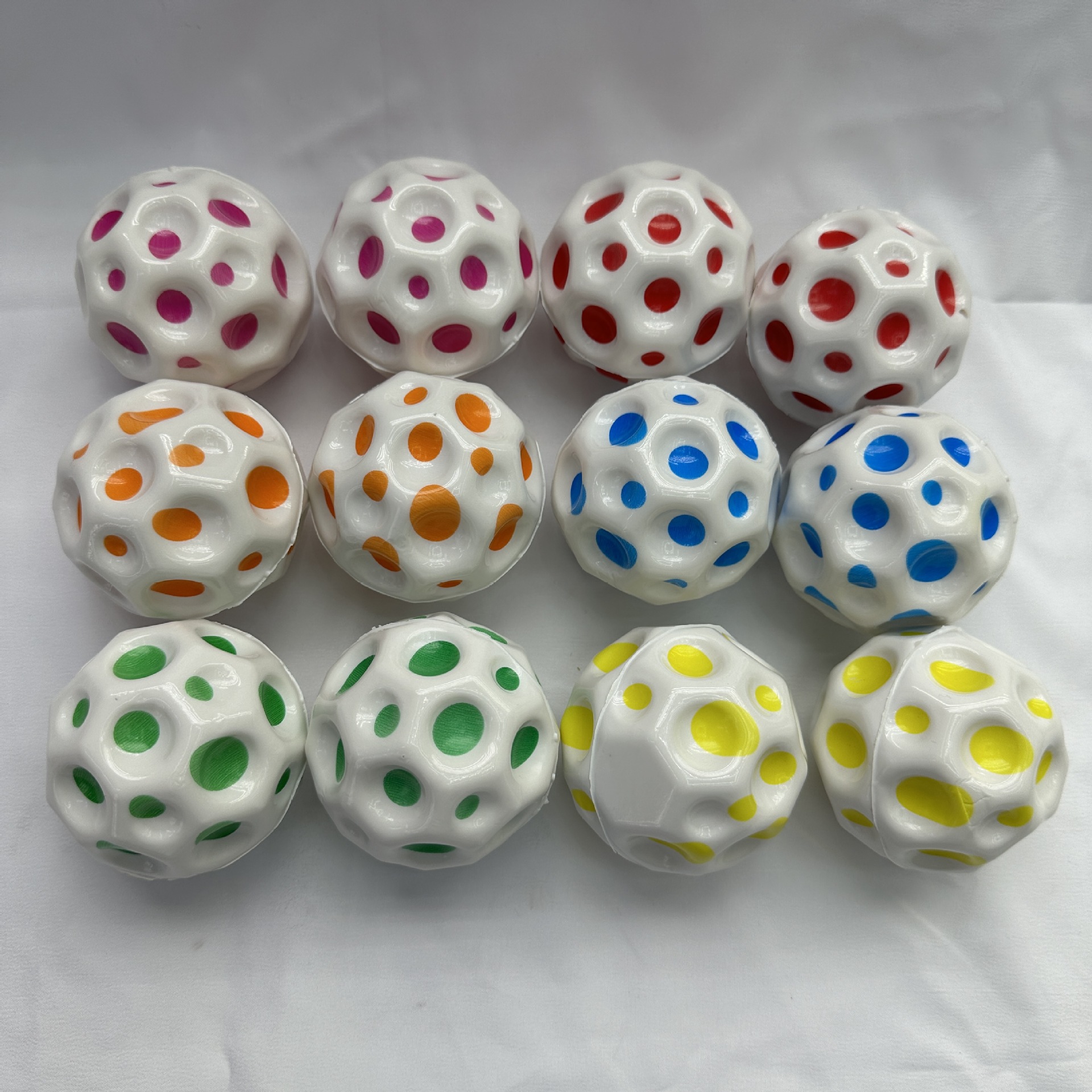 Amazon's best-selling 63mm bouncy ball, PU foam ball, high-elasticity moonstone ball throwing ball manufacturer wholesale details Picture