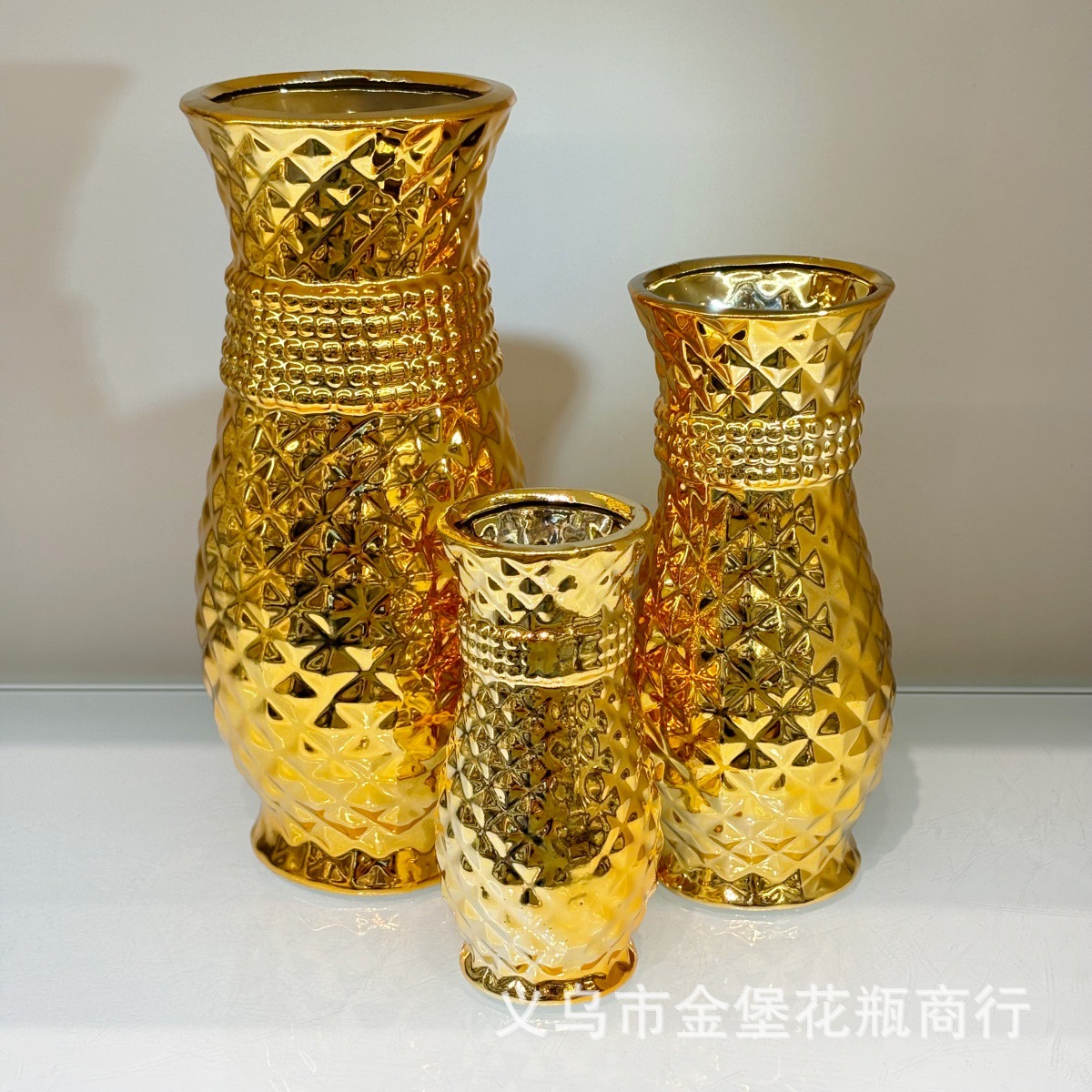 欧式鎏金磨砂莲花供盆家用玄关收纳聚宝盆佛堂供奉工艺花盆货源 Application Scenario