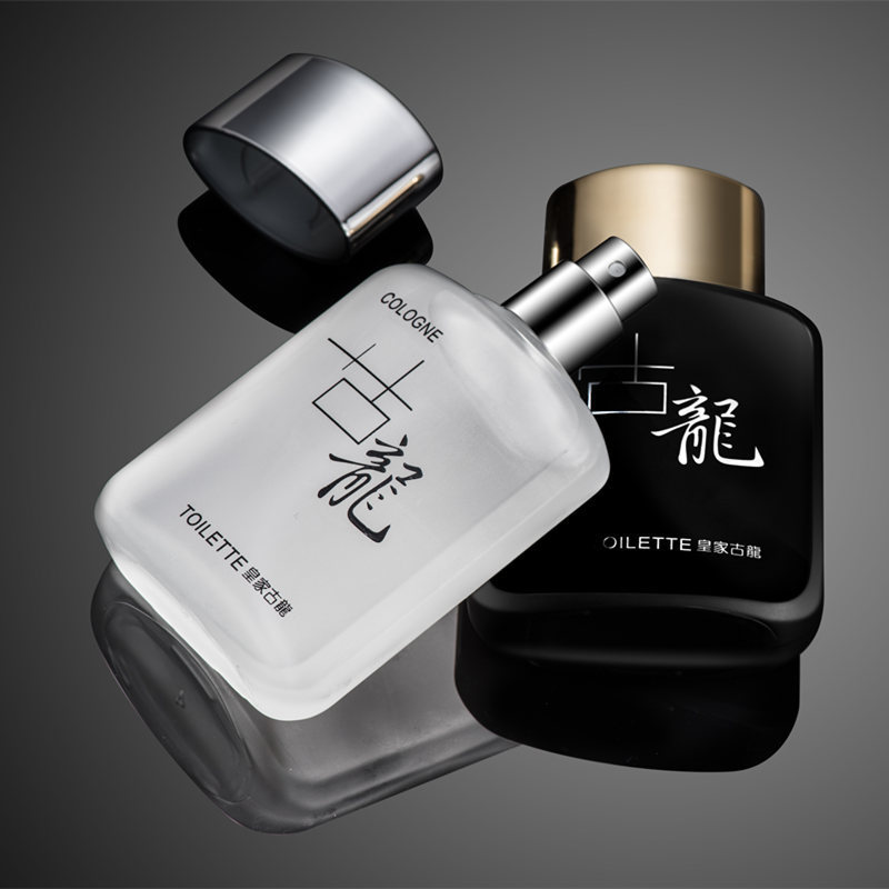A sample of 88ml domestic blue transparent cologne body fragrance spray Perfumes Specification image