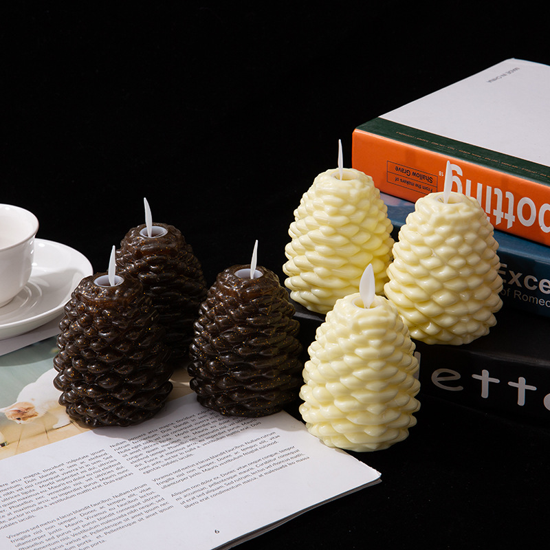 跨境圣诞节装饰品 仿真松果电子蜡 氛围感装饰摆件led蜡烛灯求婚