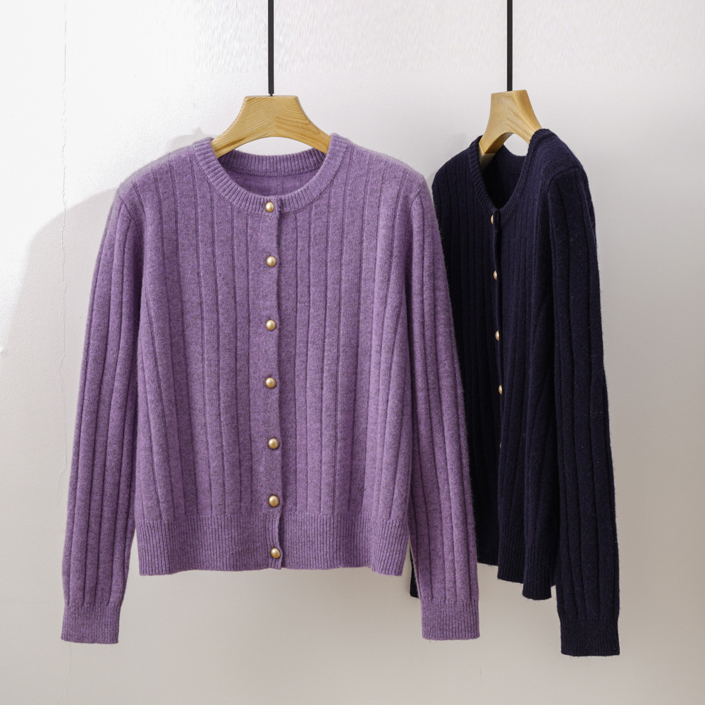 100 wool sweaters, cardigans, round-neck sweaters, warm and light, first-hand supply, wholesale in stock, elegant and commuter fine wool