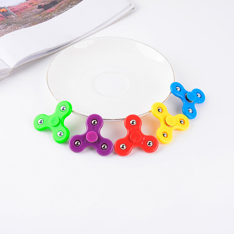 陀螺/夜光陀螺/闪光音乐陀螺/木质小陀螺/音乐陀螺细节图