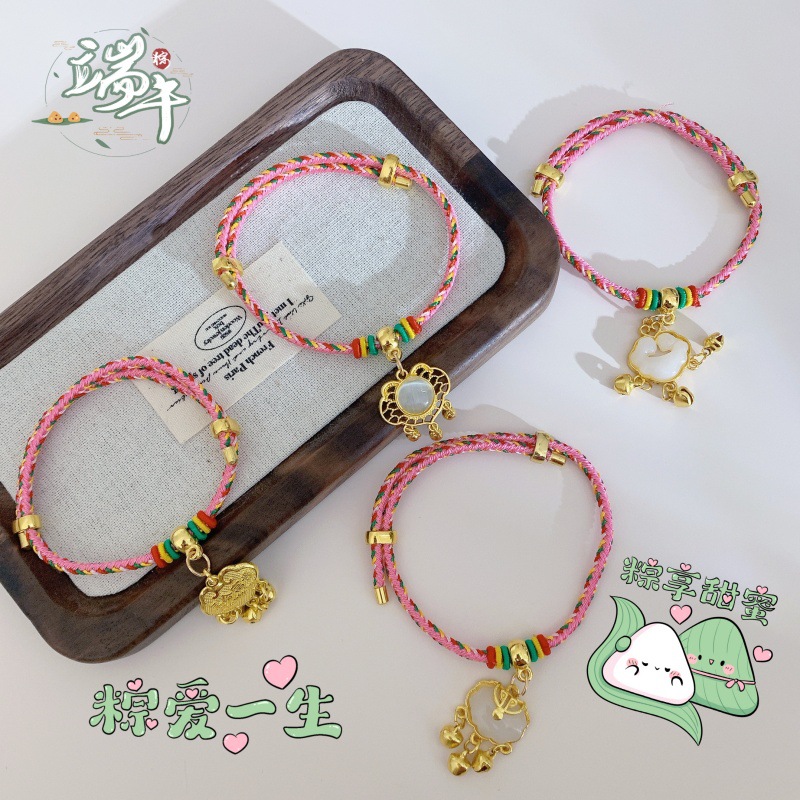 A new type of jewelry crystal bracelet made of sand gold
