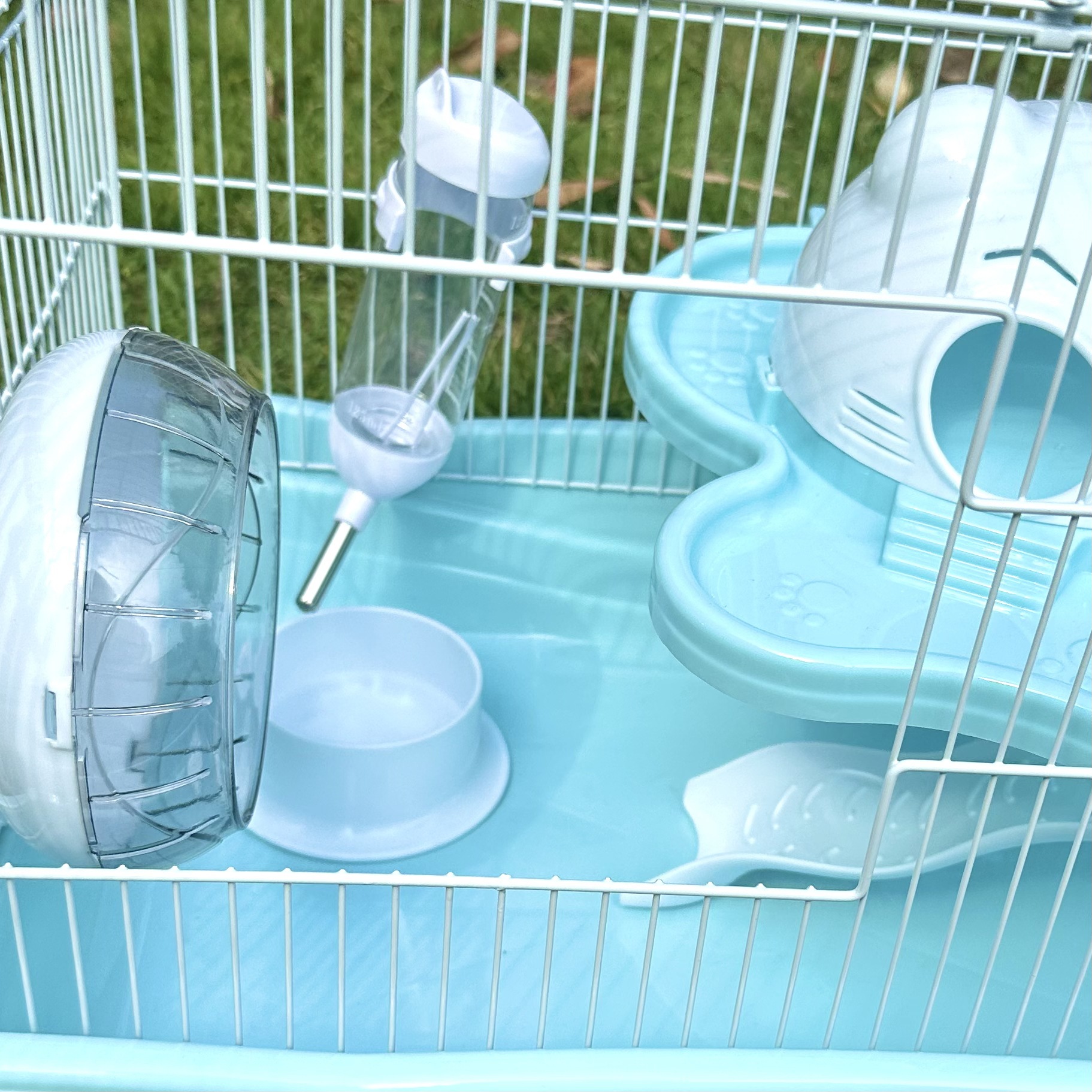 Double-layer cat head cages, large hamster cages, golden thread bear nests, luxury large villas, double-layer nests, wholesale of pet supplies Application Scenario