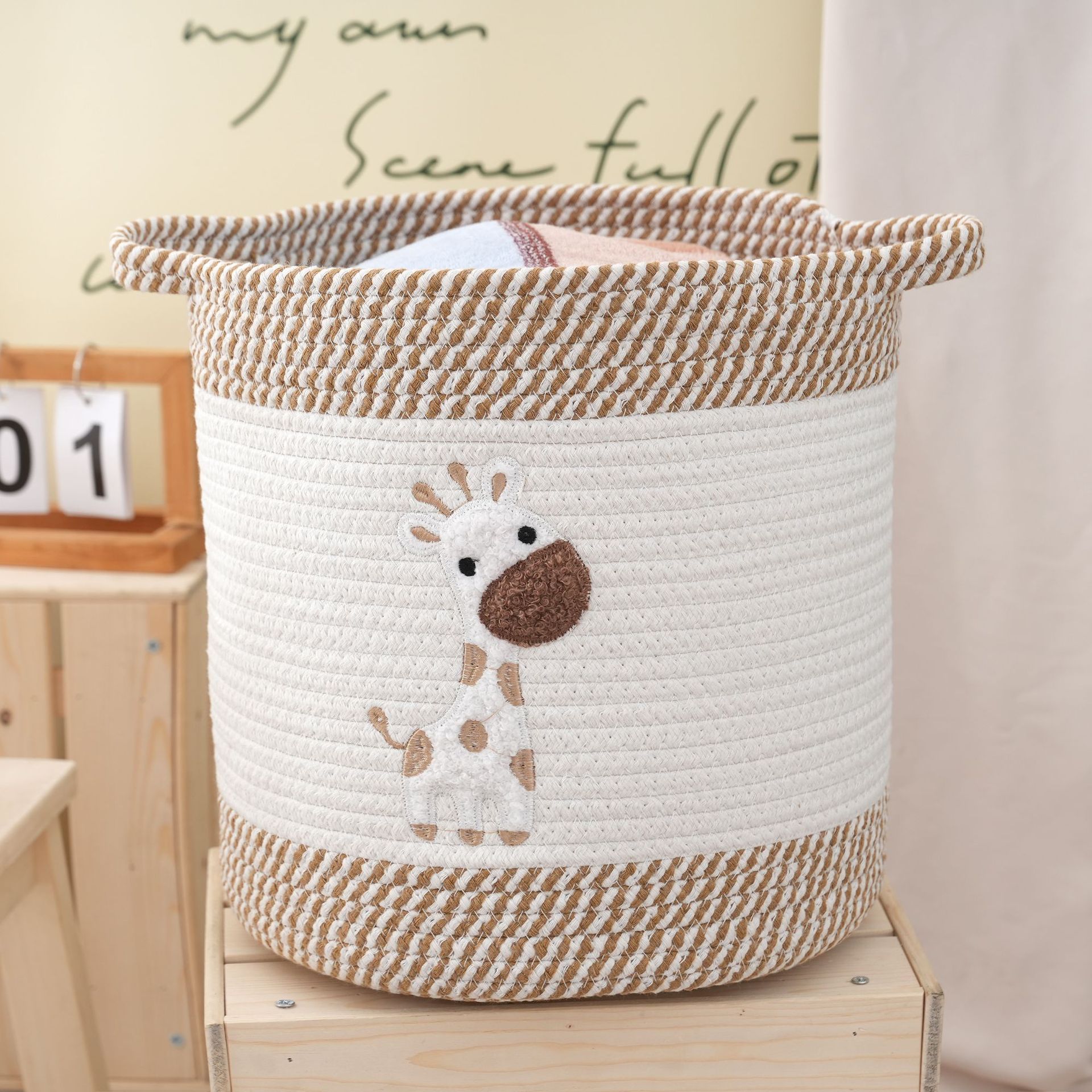 Cartoon storage basket, small sundries with handle, sundries storage basket, home clothes sorting basket, dormitory bedroom dirty clothes basket