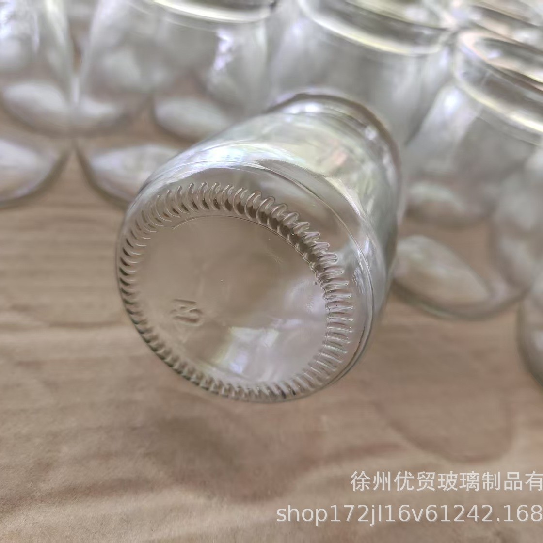 玻璃罐实物图