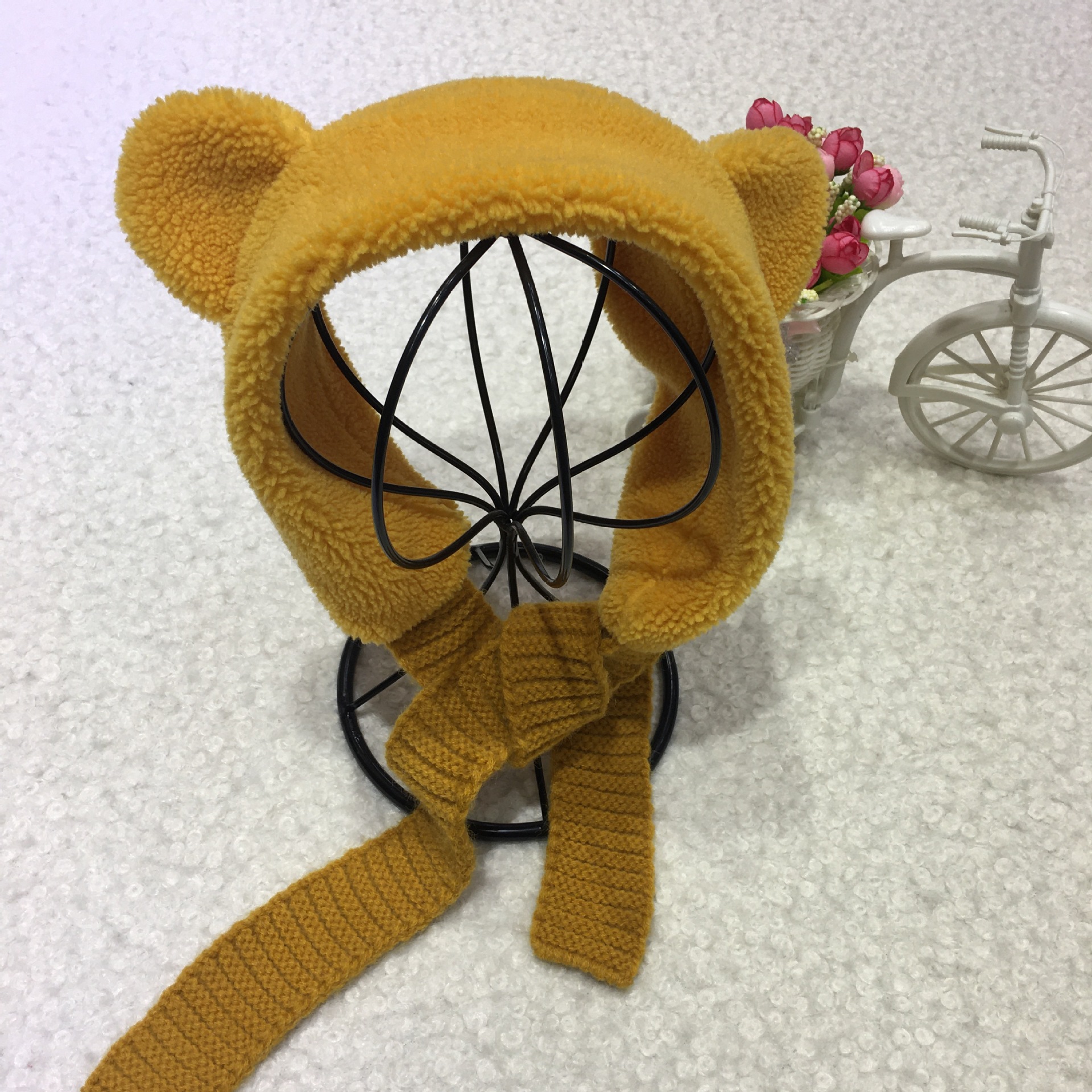 Cute girl scarf for autumn and winter, Korean dual-purpose hat, ear cap and scarf set for winter warmth, versatile Korean version for cold protection details Picture