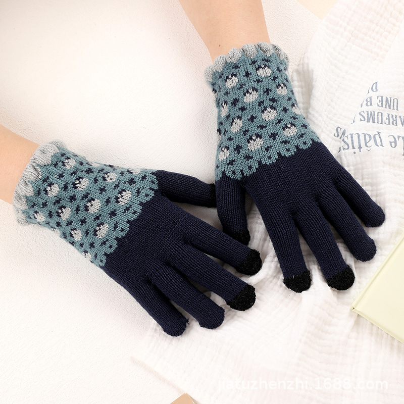 Autumn and winter gloves, warm and cute in winter, with fleece and thickening, are available for wholesale of men's and women's winter woolen knitted touch screen cycling gloves Specification image