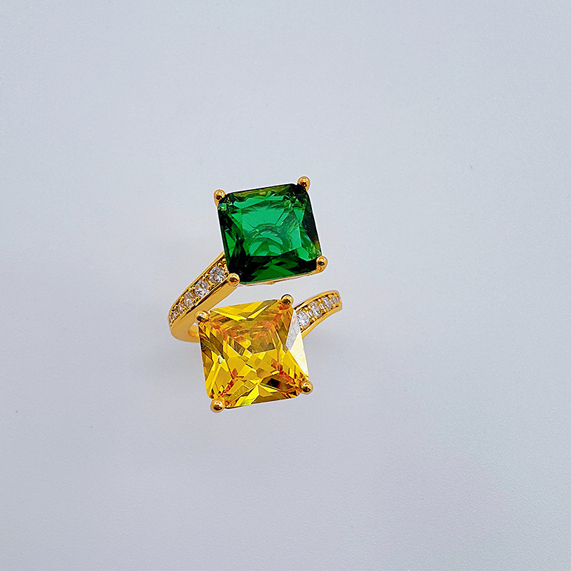 柏伶饰品新款女式节约戒指时尚祖母绿轻奢指戒小众双拼色开口戒指细节图