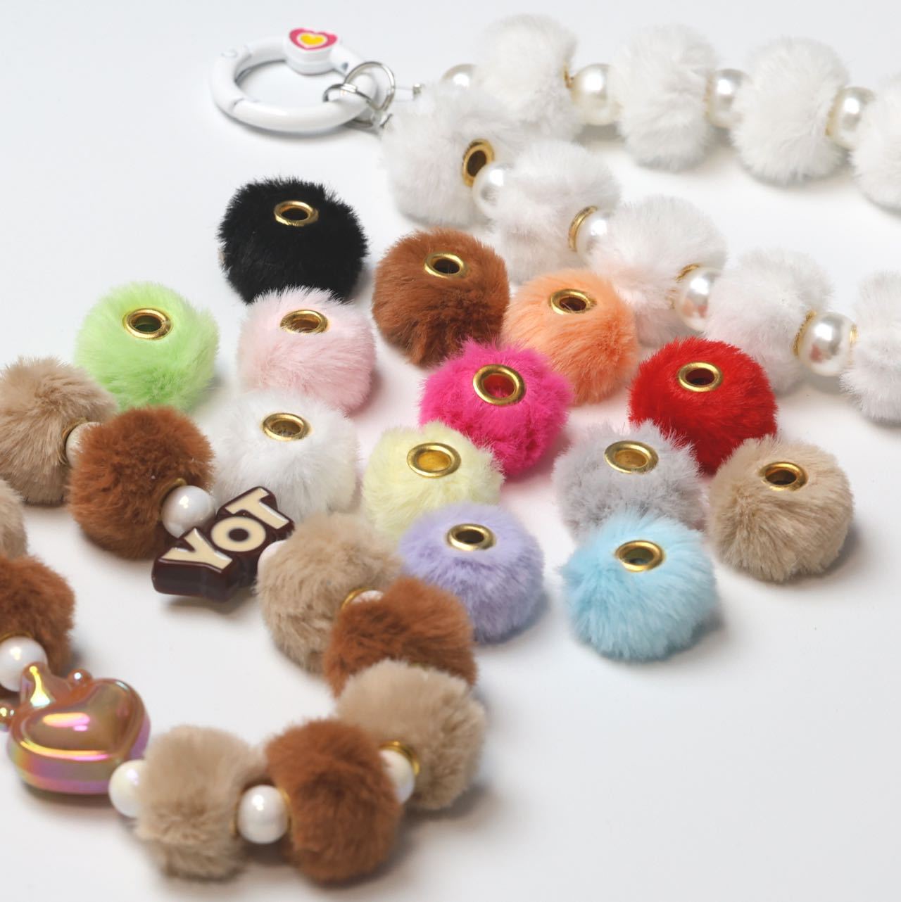 Winter through-hole plush balls, rabbit fur imitation beads, diy bracelet, mobile phone chain, keychain accessories, loose beads details Picture