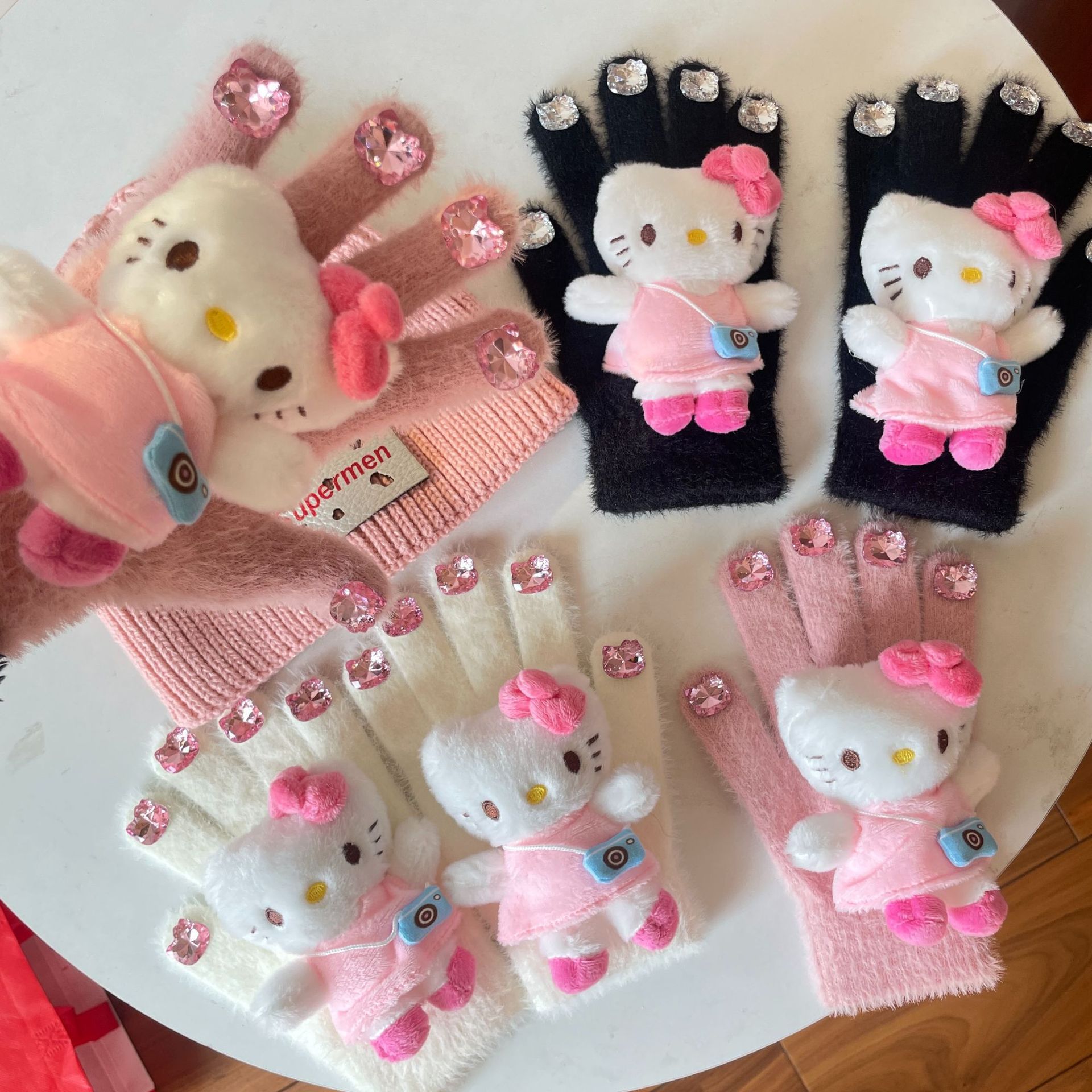 HelloKitty water diamond cute plush gloves for autumn and winter, Kitty Cat doll, warm knitted five-fingered gloves for girls details Picture