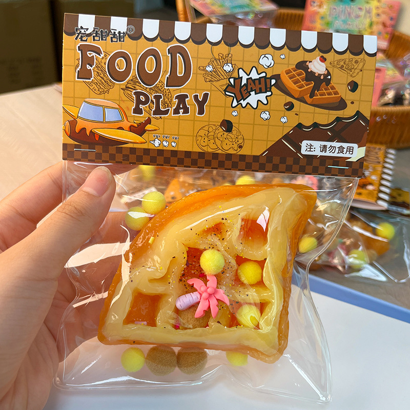 Stand de tierra mercado nocturno simulación nueva y peculiar harina de maíz descarga bola fruta maíz pinchada niños descomprimir juguete pequeño Application Scenario