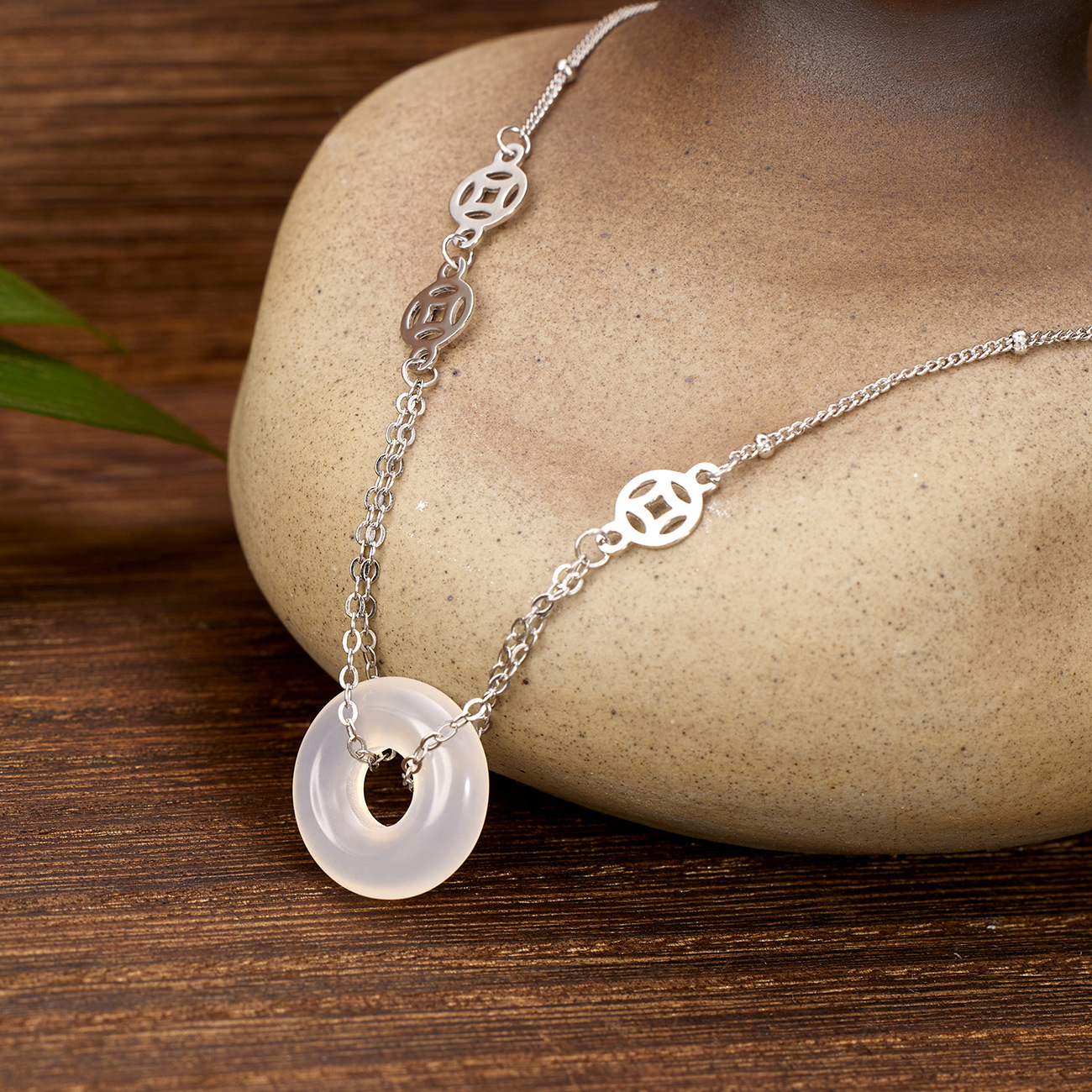 925 Peace Pendant Pure Silver Necklace, women's traditional Chinese style, ethnic style, coin chalcedony, New Chinese style, ins, high-end look Specification image