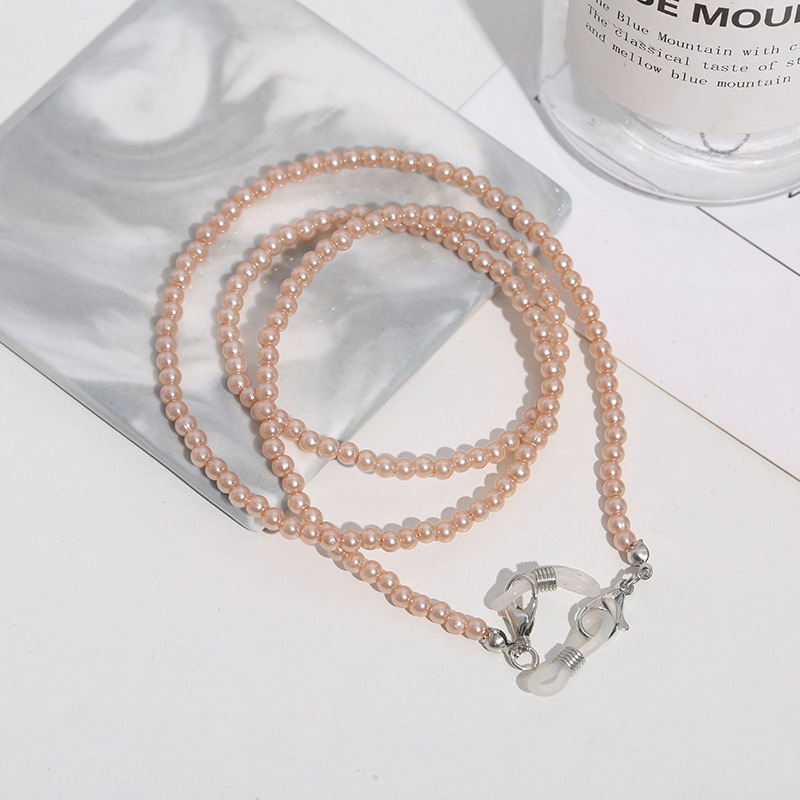 Factory direct supply of European and American masks, face shields, pendant chains, imitation pearl glasses chains, neck-hanging anti-loss pearl bracelets and necklaces, lightweight Application Scenario