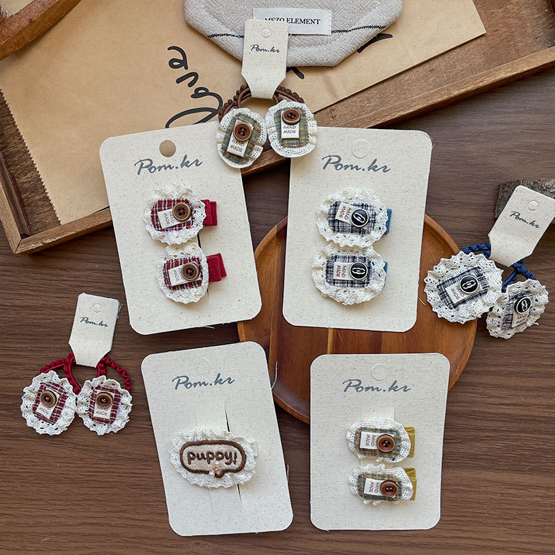 New Korean-style checkered lace hair clips, retro autumn and winter children's handcrafted fabric side fringe hair clips for women Application Scenario