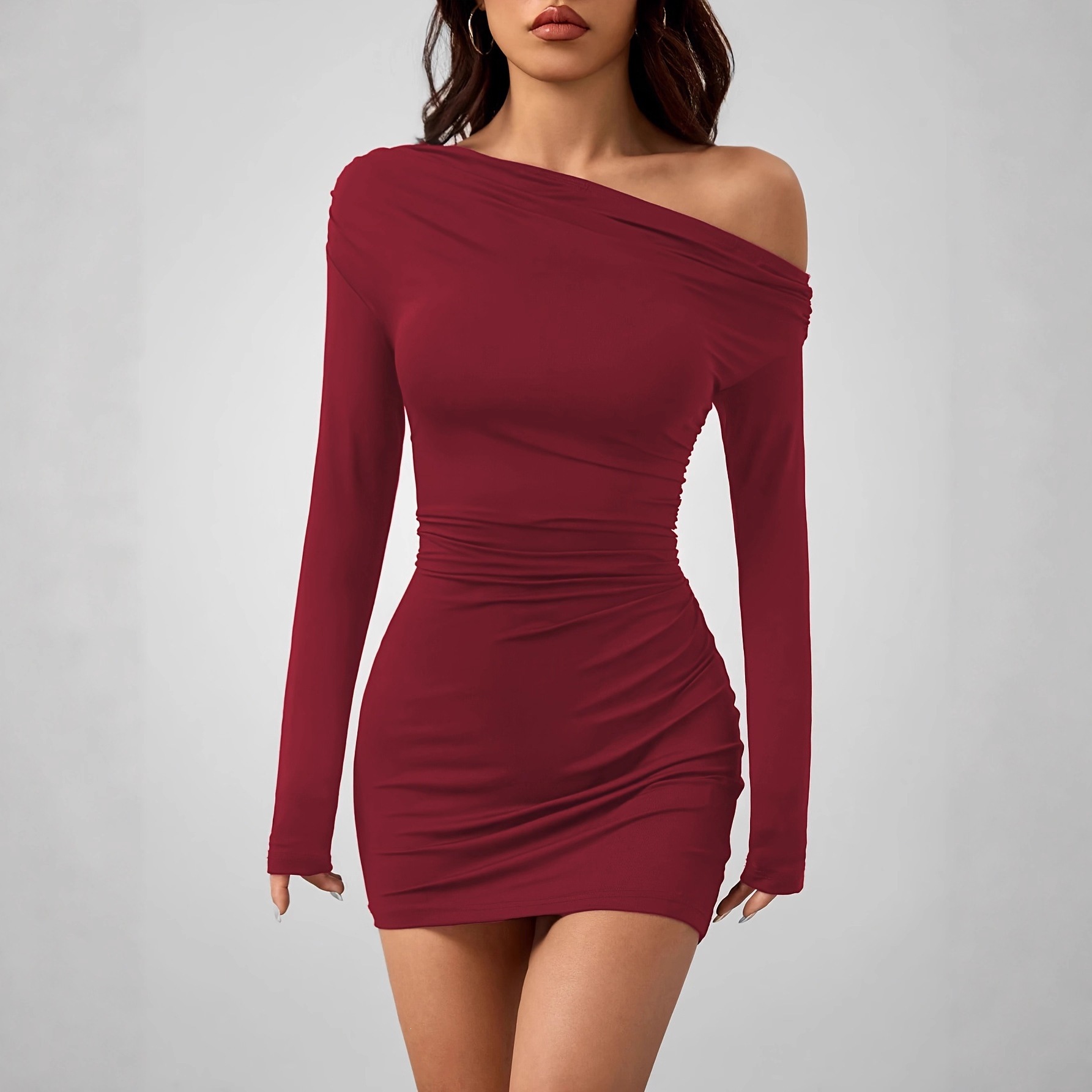 Amazon's new autumn collection of European and American women's clothing features a solid color, sexy and slimming off-the-shoulder collar pleated dress full figure