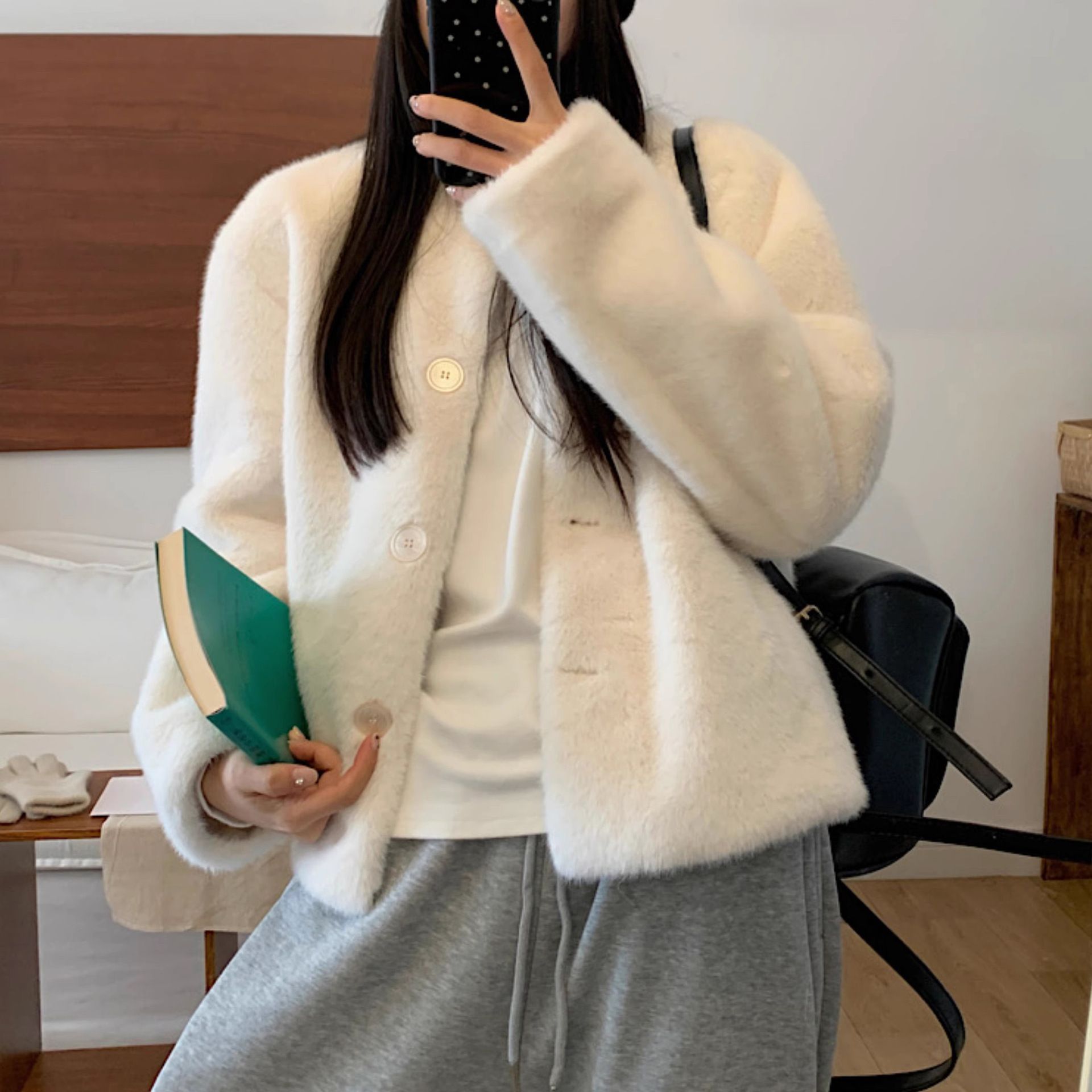 秋冬短款貂仿皮草外套女2025小个子丹麦气质新款名媛海宁貂皮大衣产品图