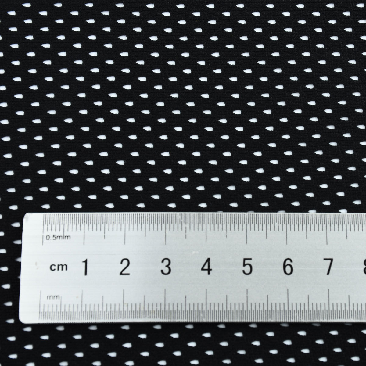 The inner lining of the all-polyester breathable bullet-shaped mesh yoga wear, moisture-wicking bag and basketball vest is snug Specification image