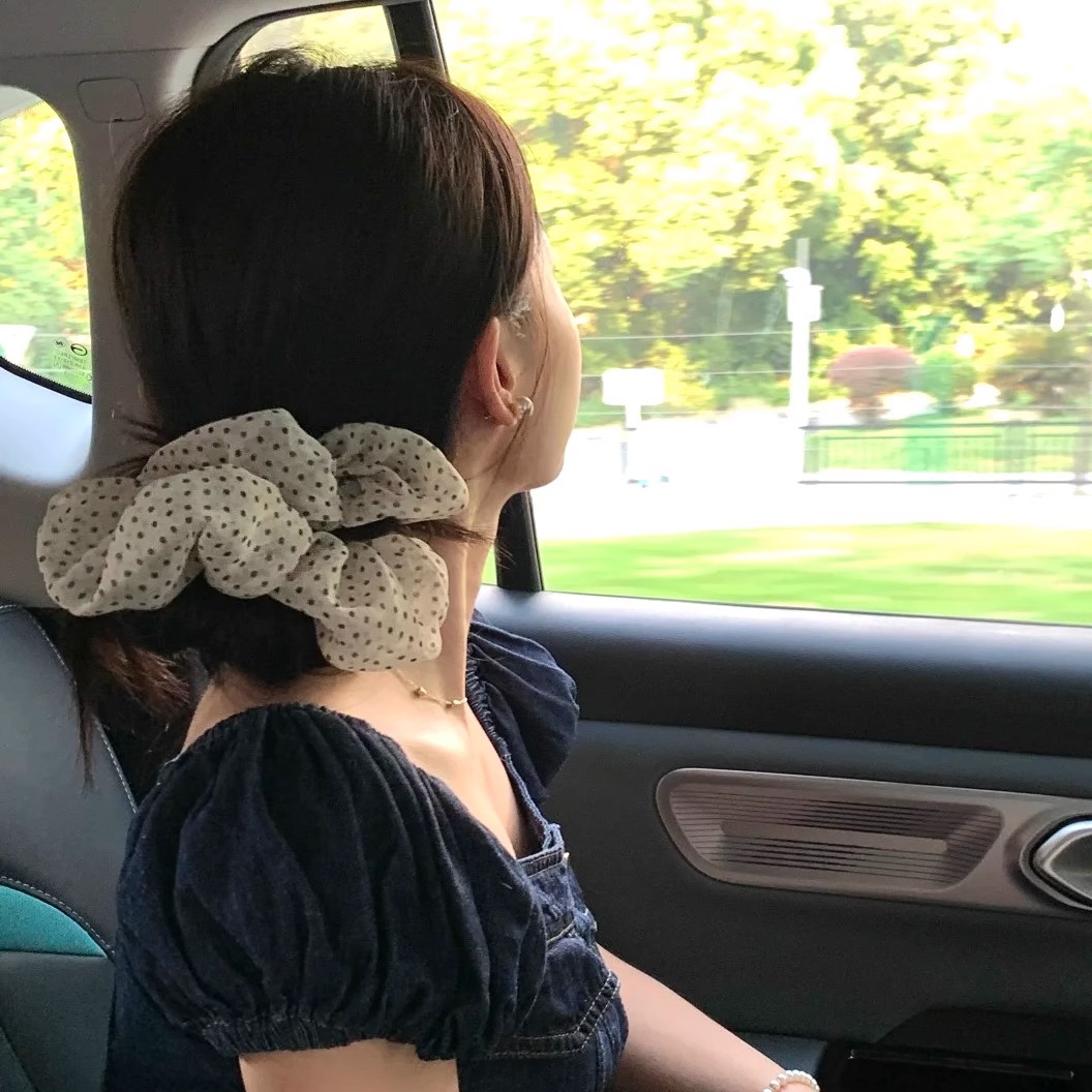 French minimalist accessories 2025 New style cotton and linen fabric polka dot large girl large intestine circle hair band Super fairy hairstyle accessories