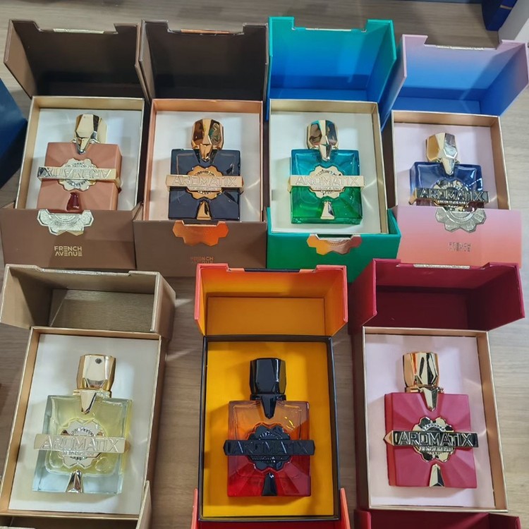 高品质跨境新款FRENCH AVENUE ROYAL中性香水法国大道迪拜阿拉伯产品图