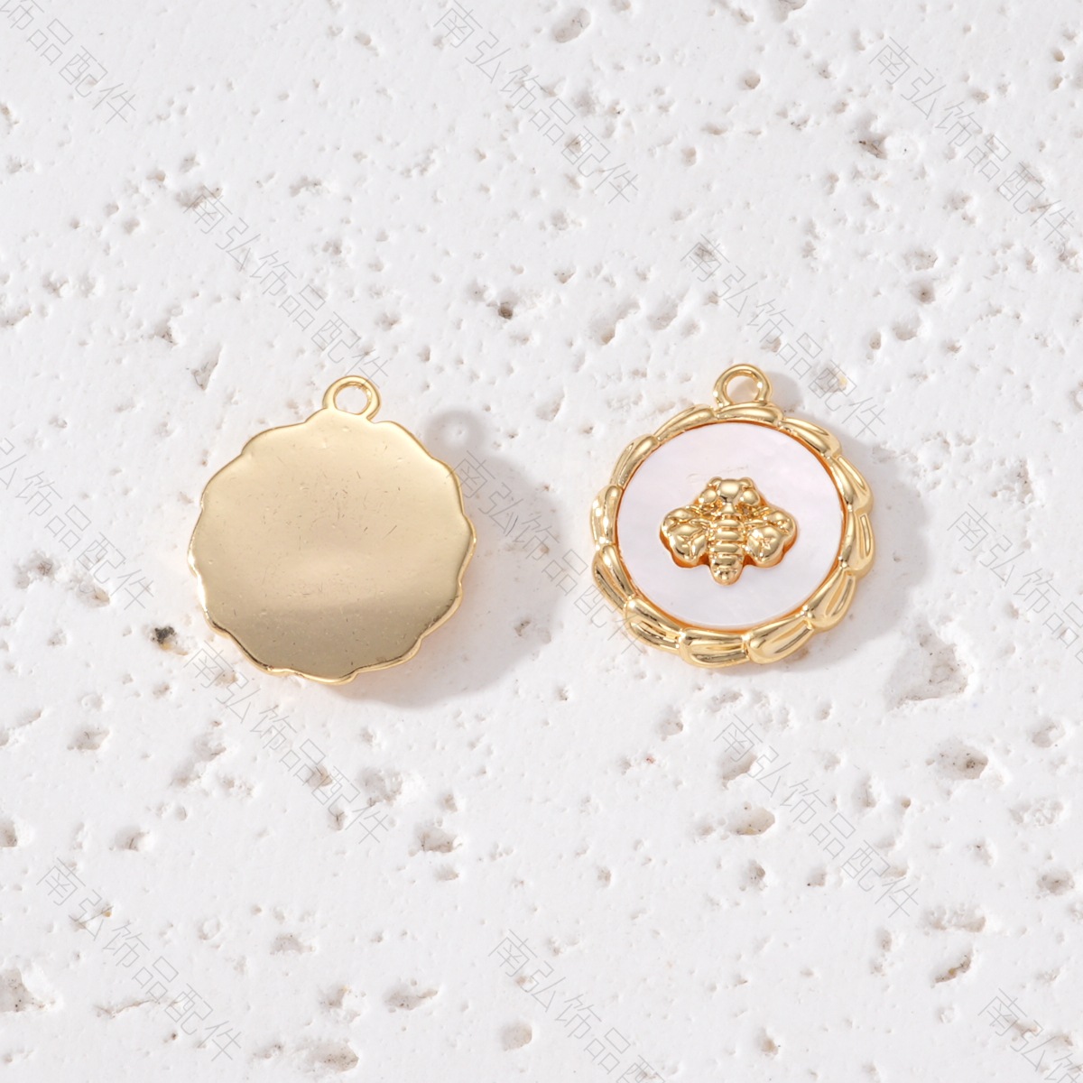 Copper-plated real gold color-preserving white marble bee necklace pendant DIY bracelet, European and American high-end style hanging accessory Specification image
