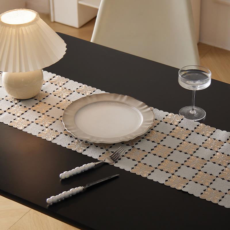 Nordic light luxury round hollowed-out table flag table mat, simple waterproof, anti-slip and heat-insulating mat, Western placemats, long placemats
