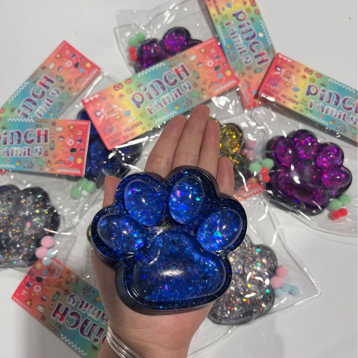 跨境创意潮玩水泥感光面大号猫爪小红书跨境热销细节图