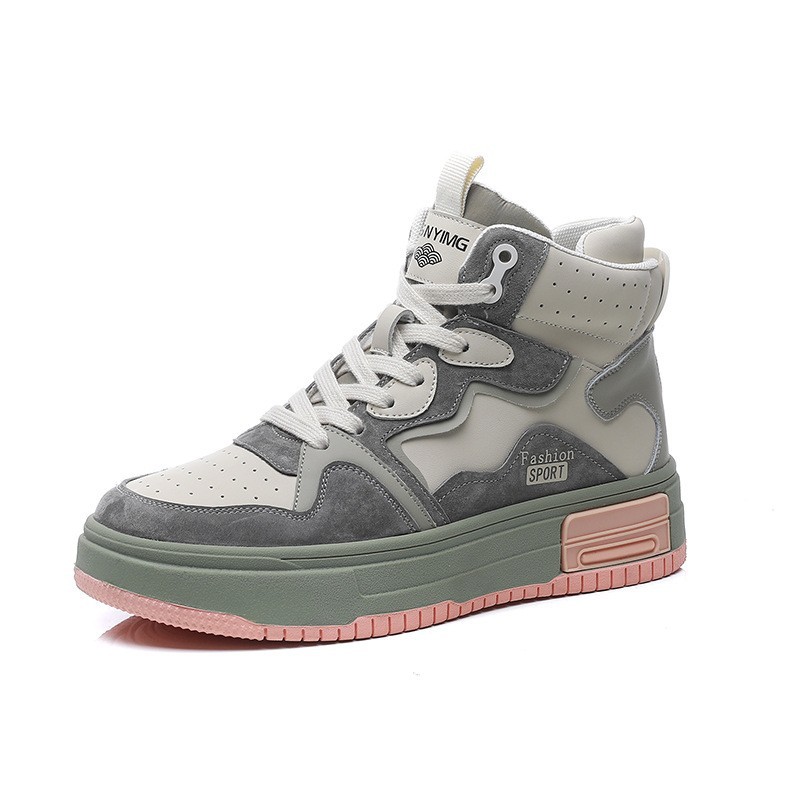 女式板鞋实物图