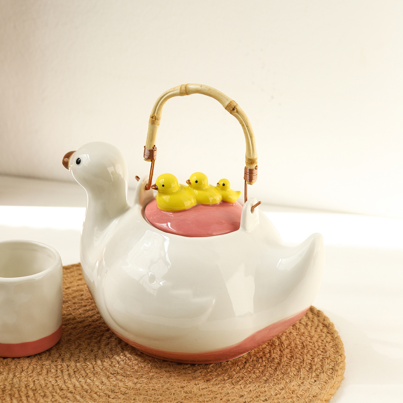 High-quality household teapots and cups, cartoon cute water bottle sets, creative duck ceramic water sets details Picture
