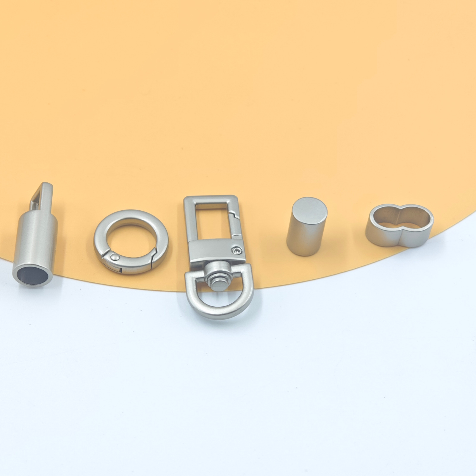 New manufacturer's luggage, high-end mobile phone lanyard accessories, alloy buckle, spring ring, square bell hook, door buckle set Specification image