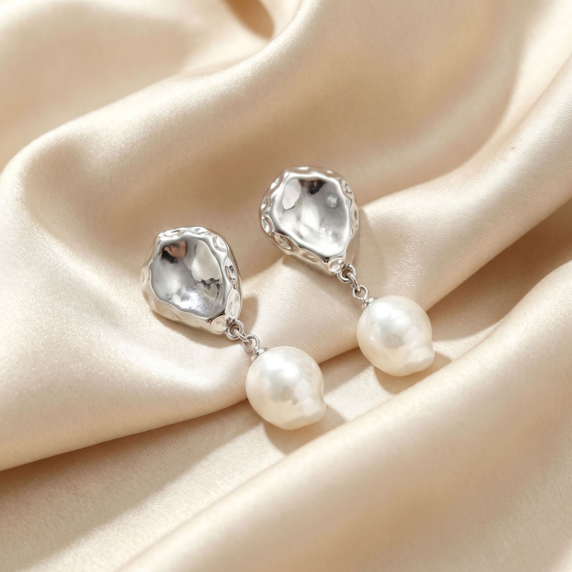 European and American irregular smooth surface, special-shaped imitation pearl ear studs, copper alloy, high-end, niche and light luxury earrings, cross-border accessories