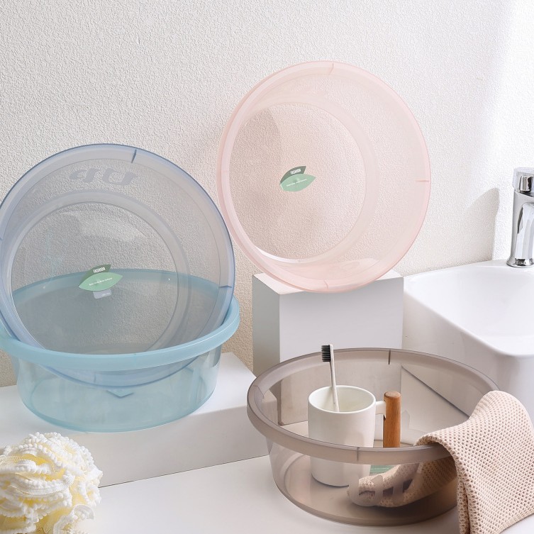 Simple and plain plastic basin, household thickened washbasin, baby and children's washbasin, foot wash basin, student laundry basin Application Scenario