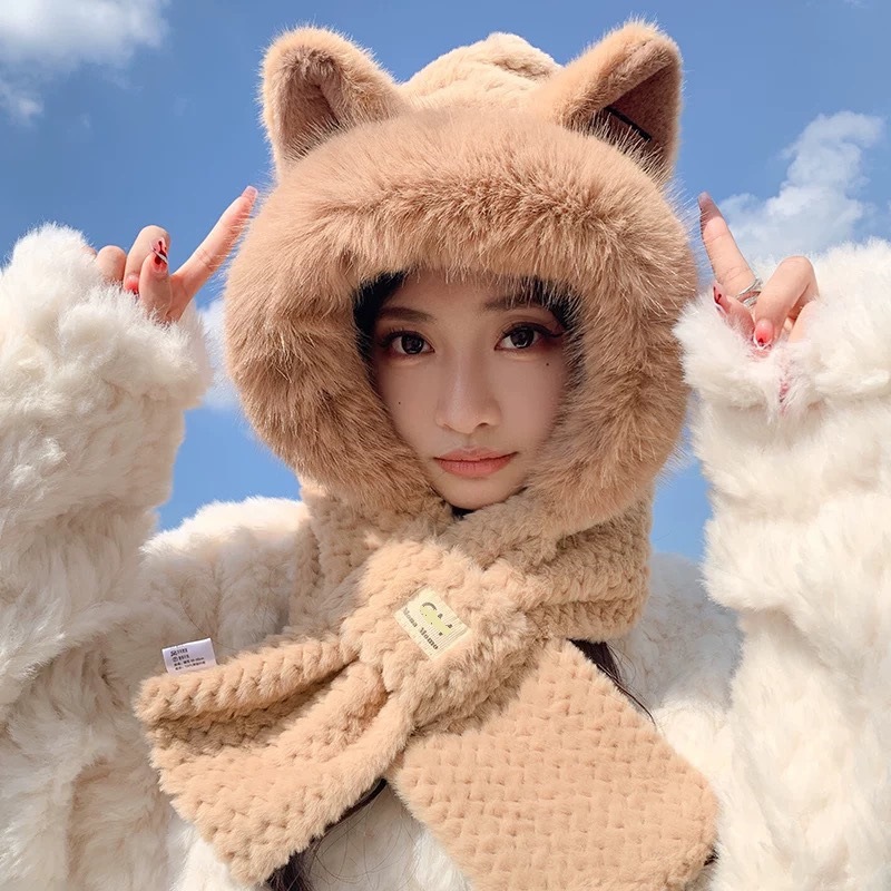 One-piece dropshipping of winter trendy, cute thickened plush bear hats, masks, scarves, all-in-one hats for women's cycling, warm hooded hats, wholesale from street stalls details Picture