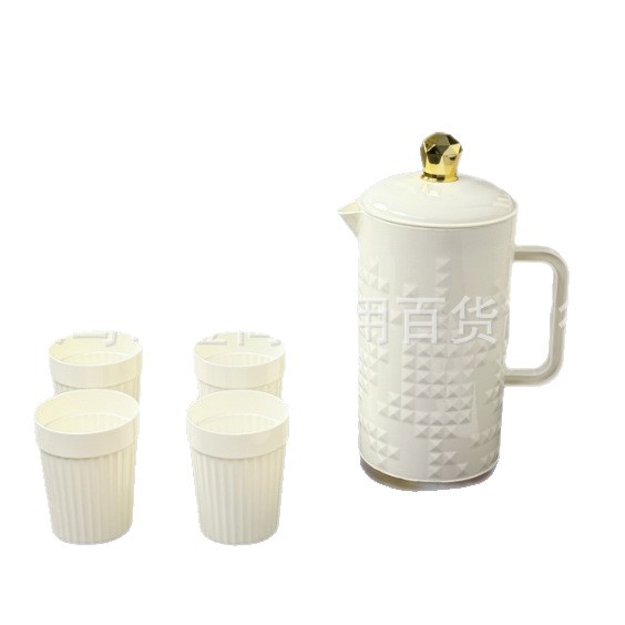 Transparent solid plastic cold water bottle, large capacity household tea brewing bucket measuring pot, high-temperature resistant milk tea shop cold water bottle Item Picture