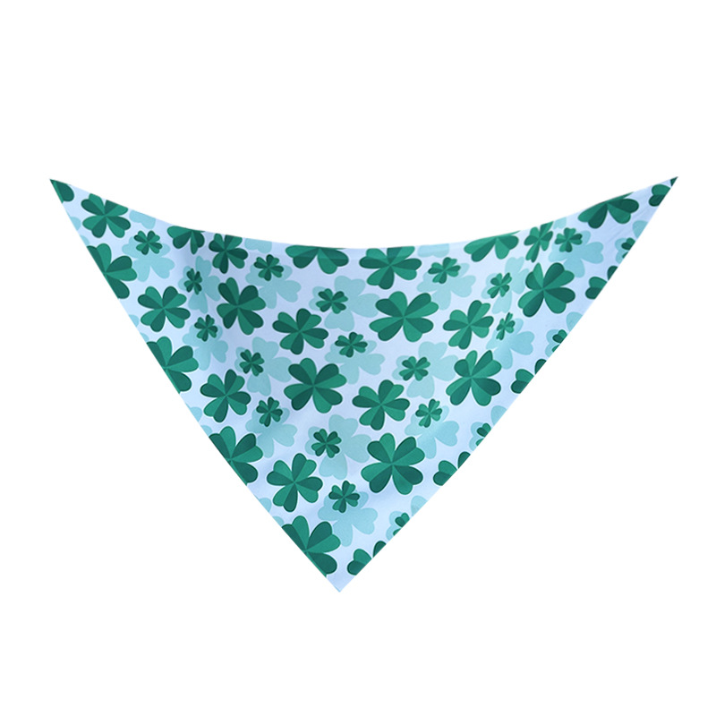 Rongka Pet Cross-border's new fashionable pet triangle towel decoration, dog and cat drool wipes, pet bibs and scarves Item Picture