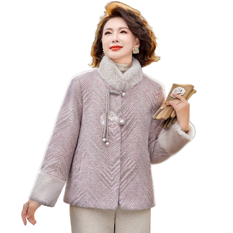 A new winter dress for middle-aged and elderly women, featuring embroidery, traditional Chinese style, fleece and thickened short warm coat Item Picture