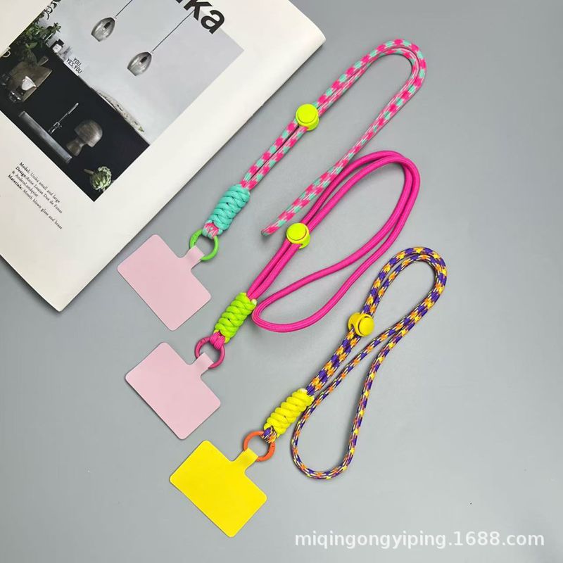 Color-blocked knotted phone lanyard, creative hand-woven neck lanyard, phone case keychain, detachable anti-loss lanyard Application Scenario