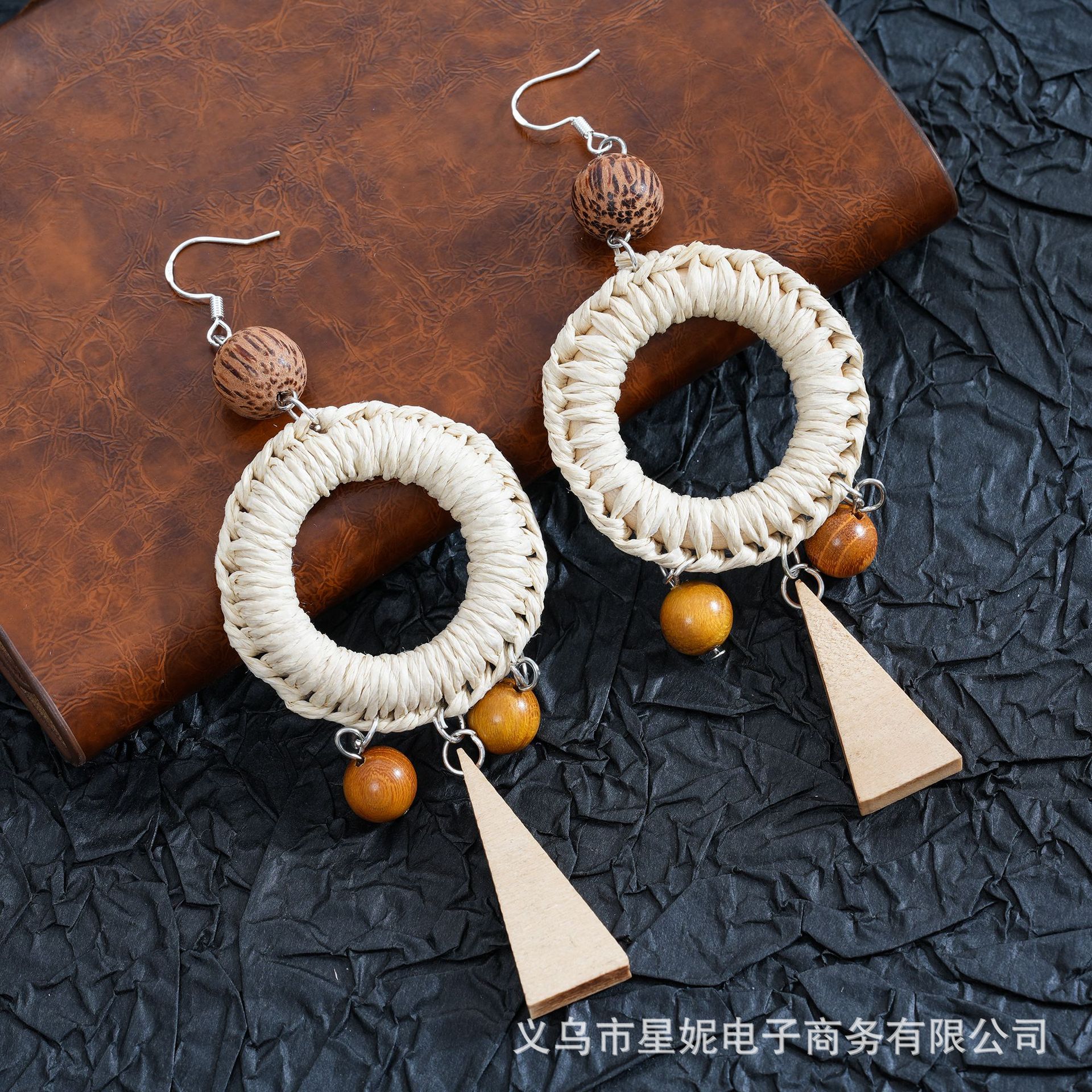New best-selling Bohemian vacation style forest-themed grass and rattan woven handcrafted earrings, high-end retro ethnic style earrings Specification image