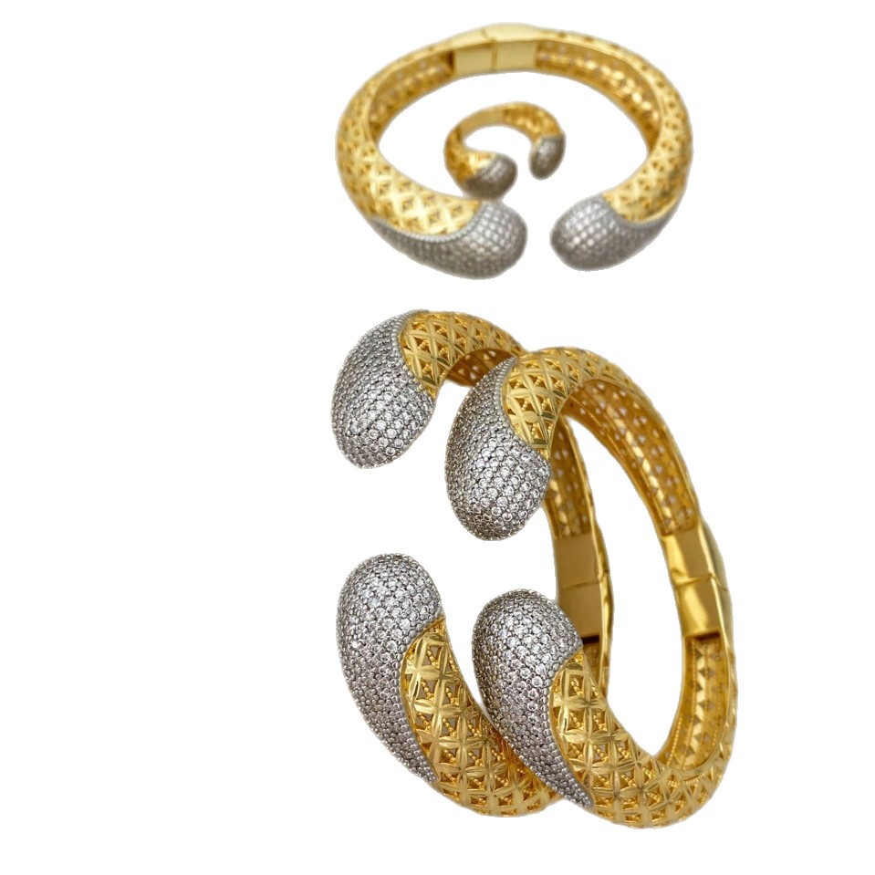 A popular European and American hollowed-out zircon elastic bracelet and ring with a two-color design, fashionable and individual accessory wholesale bestseller Item Picture