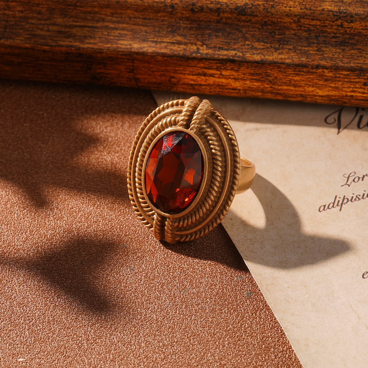 European and American mid-style rhombic stud earrings, French light luxury oval ring, high-end earrings, new niche design sense earrings details Picture