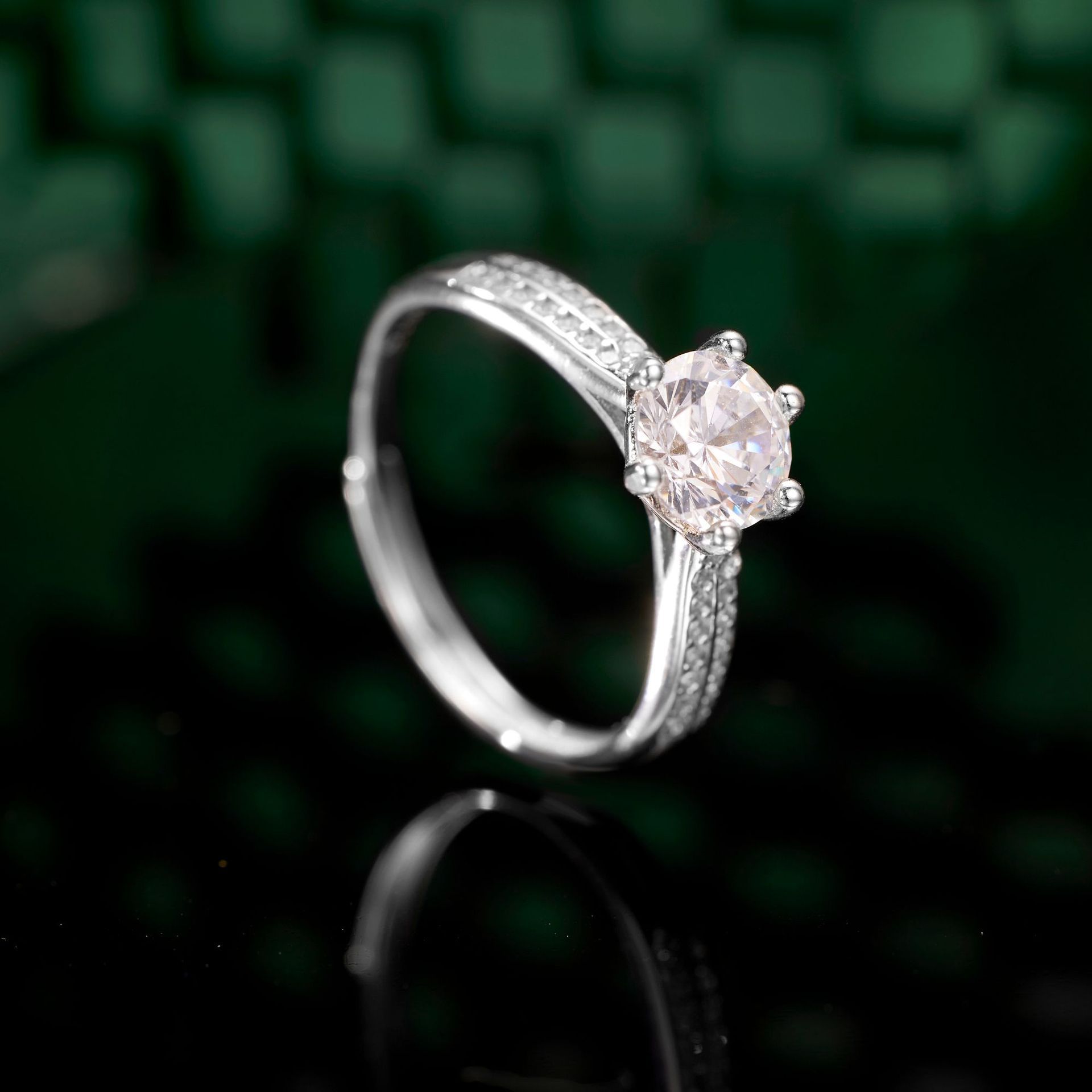 The Starlight Queen Ring is a fashionable and high-end zirconium jewelry for women with adjustable openings. It's a perfect gift for your girlfriend Specification image