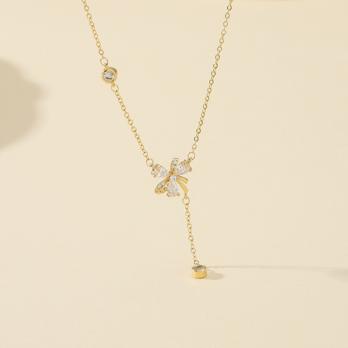 New copper-plated real gold and zircon necklace for women, light luxury fringed collarbone chain, InS-style flower pendant Specification drawing