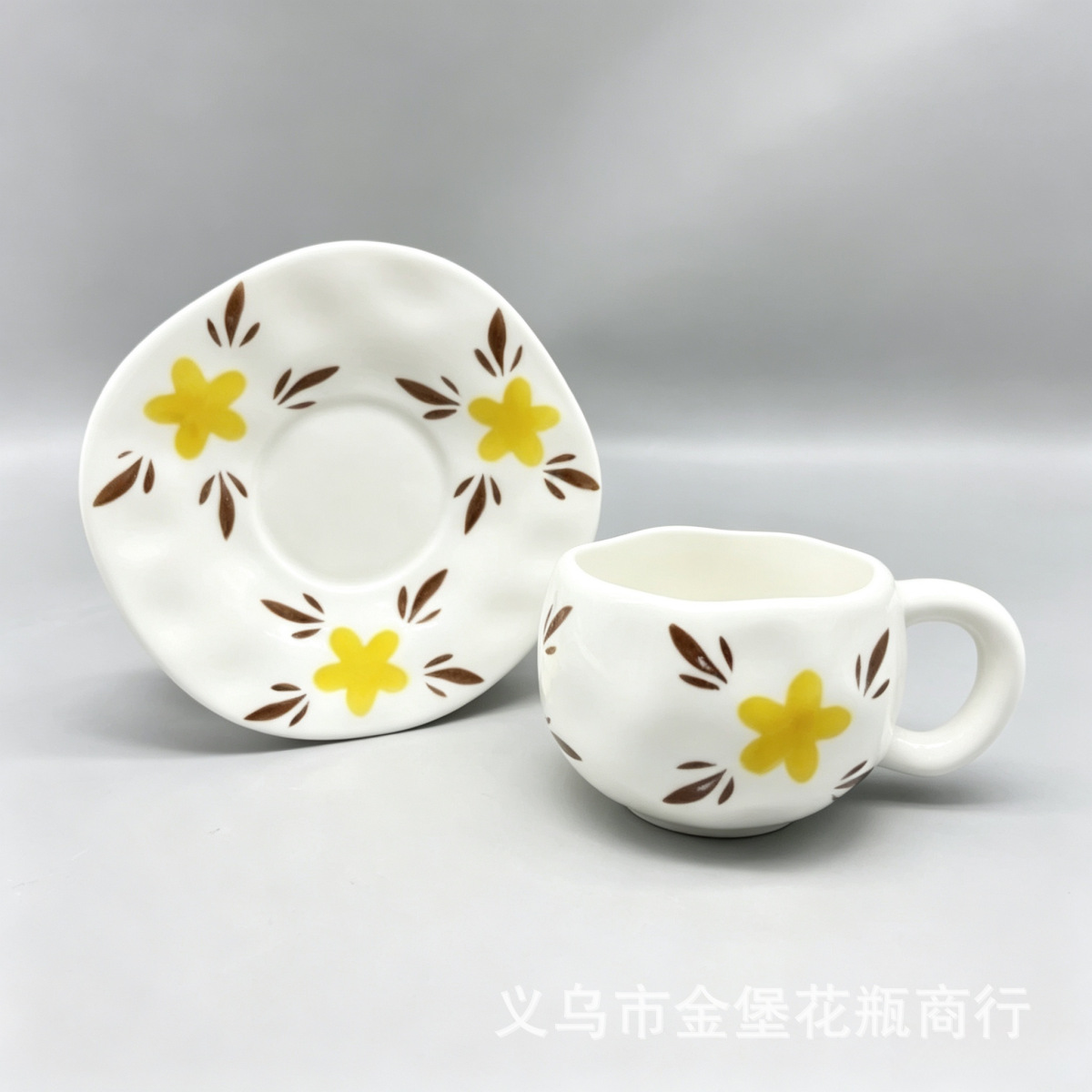 Ligero extravagancia Phnom Penh flor cerámica taza de café para las niñas alto nivel de apariencia taza de agua regalo acompañante regalo mano taza de cerámica fabricante