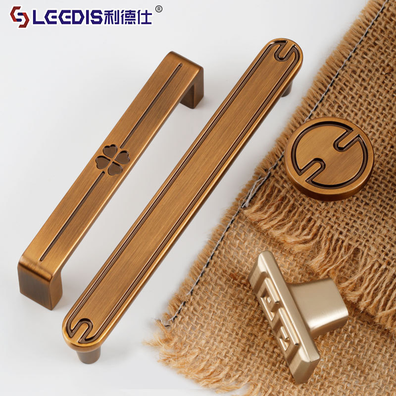 Factory direct sales of new Chinese-style cabinet doors, cabinet doors, furniture handles, retro zinc alloy drawers, wardrobes and cabinet door handles details Picture