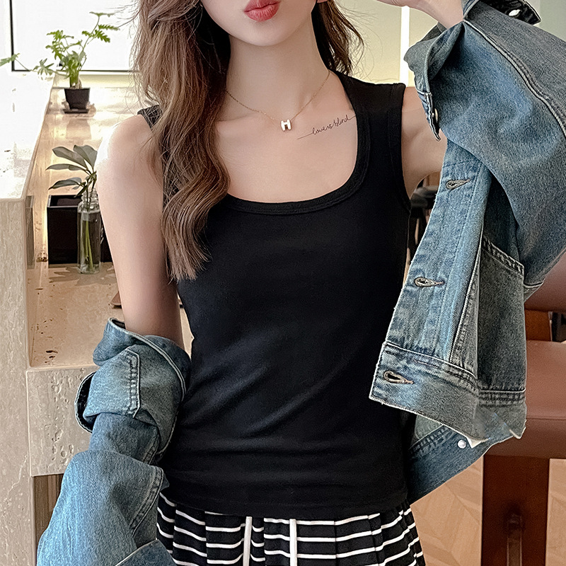 For autumn and winter, wear a Korean-style fleece, warm, brushed, wide-shoulder, backrest lingerie with a base layer, a slim sleeveless, muscular, square-neck top Specification drawing