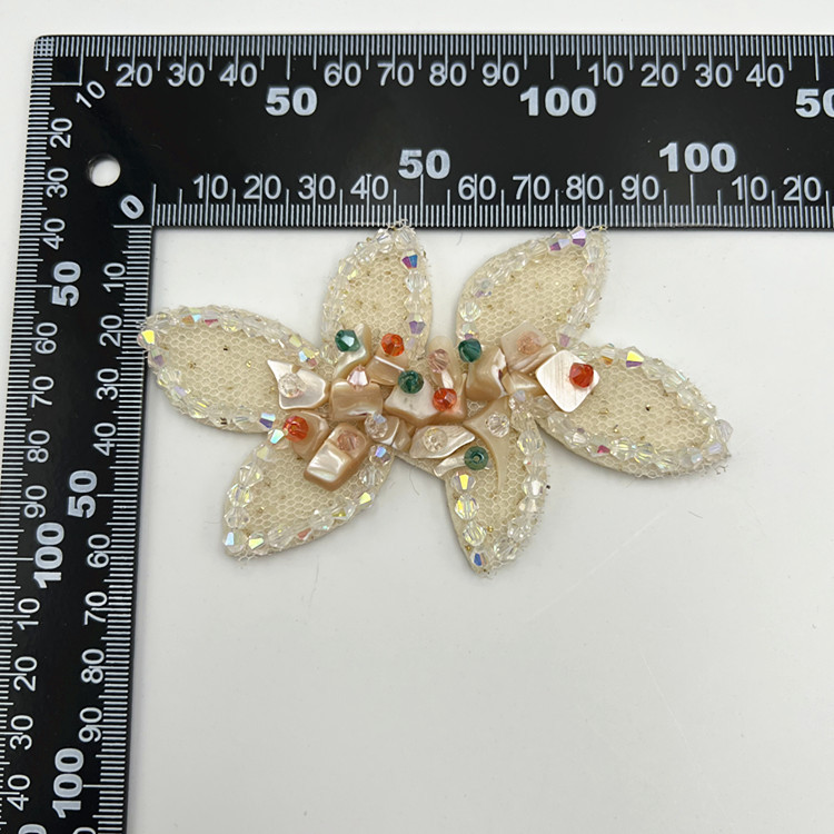 Customized hand-stitched flower crystal beaded jewelry, DIY colorful patchwork clothing accessories, hat and bag materials details Picture