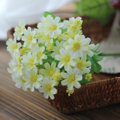 Wholesale of simulated artificial jumping chrysanthemums, 7-pronged daisies, garden and home flower arrangements, decorative items, silk flowers, artificial flowers and plastic flowers Specification image