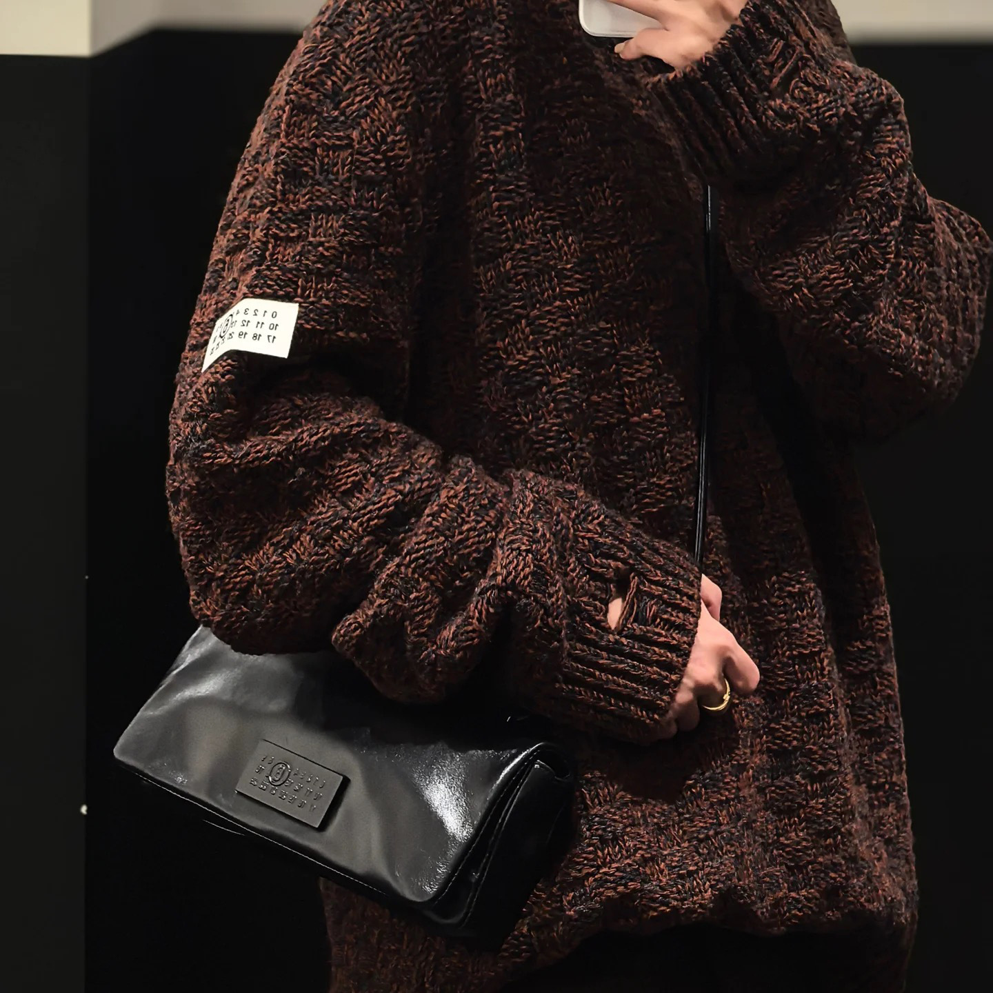 Maillard classic coarse-knit blended yarn round-neck pullover knitted sweater for women with a niche design in the 2025 autumn/winter collection full figure