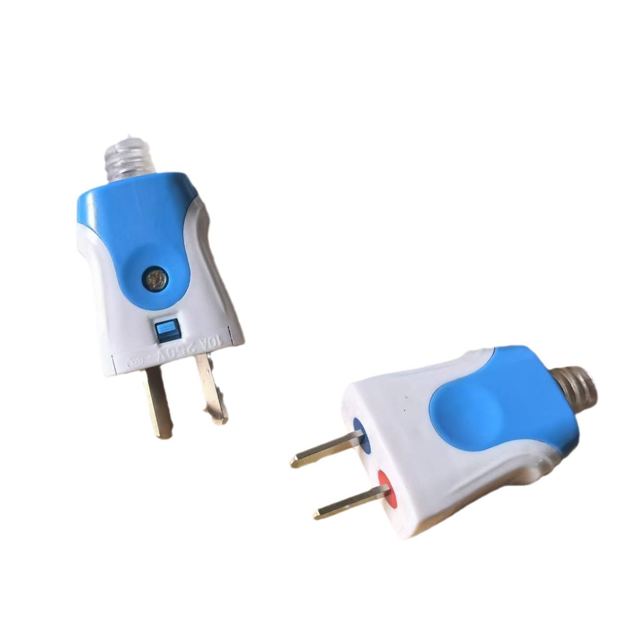 全球通用转换插头/欧标转换插座/电源转换插头/新加坡插头转换/多功能插头插座白底实物图